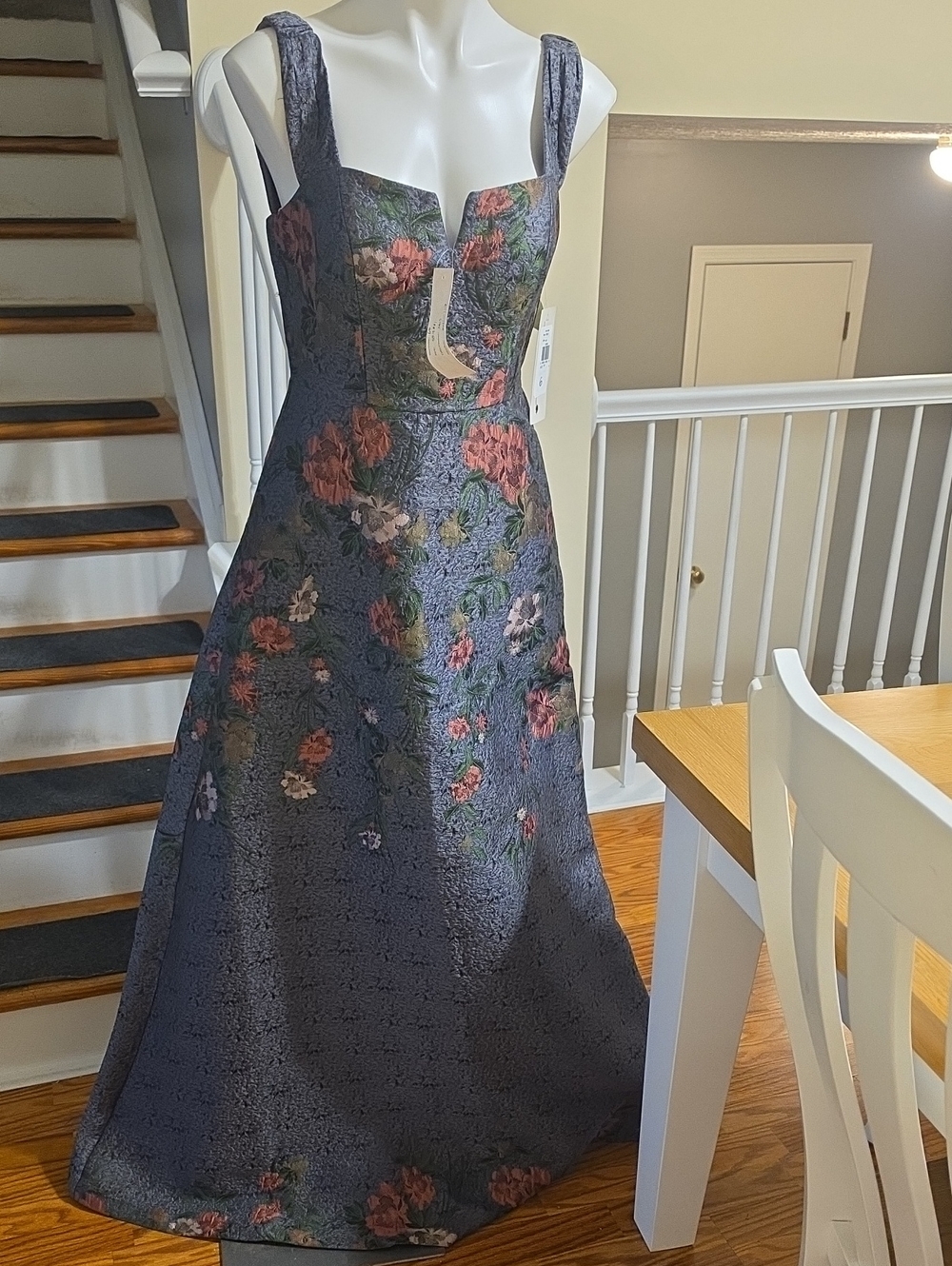 Kay Unger Gray  Floral Jacquard Maxi Dress Size 6 New
